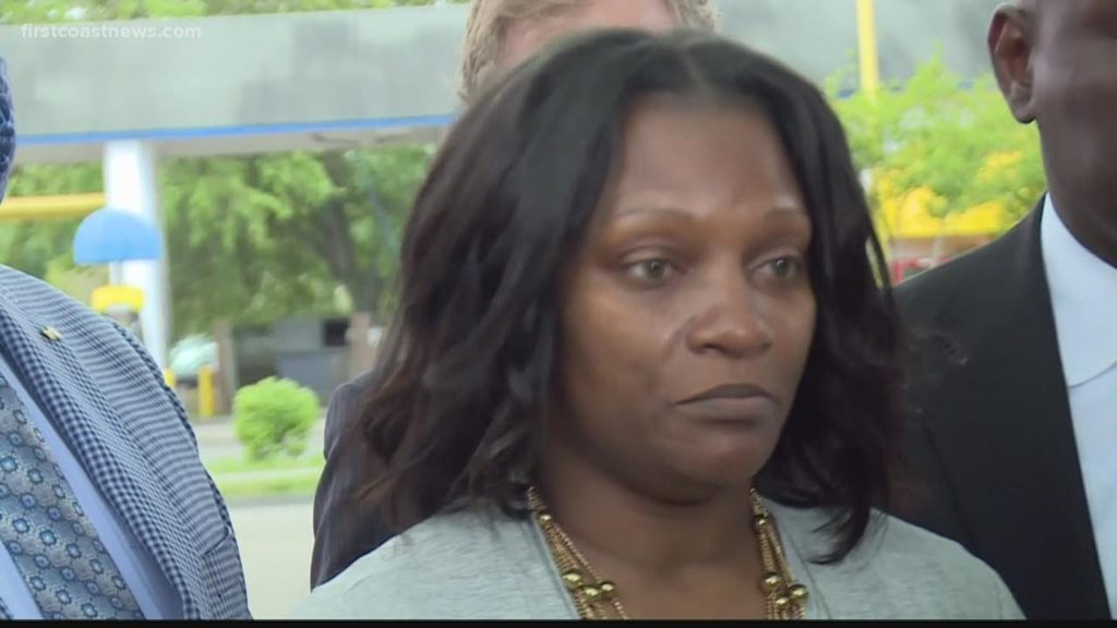 Woman Falsely Accused Of Shoplifting Tased At Jacksonville Publix